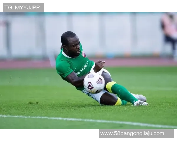 武汉攀岩队在极限运动会中以84分稳居积分榜首位